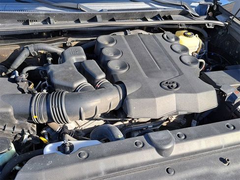 Used 2017 Toyota 4Runner 4WD image 17