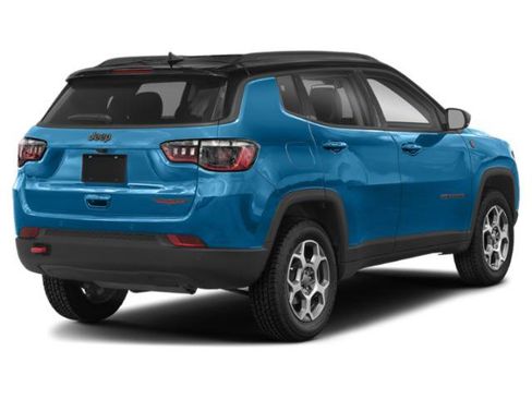 Used 2022 Jeep Compass Trailhawk w/ Trailhawk Elite Group AWD/4WD image 2