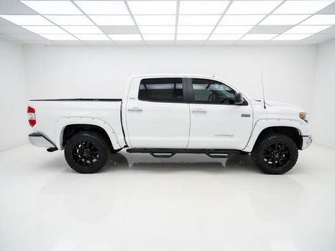 Used 2018 Toyota Tundra SR5 AWD/4WD image 24