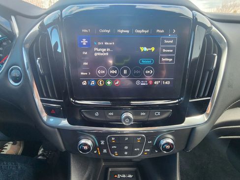 Used 2023 Chevrolet Traverse LT w/ Midnight/Sport Edition image 29