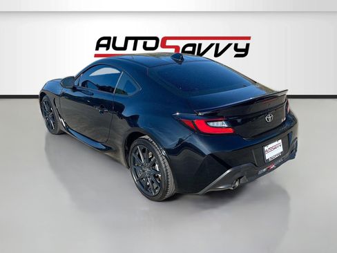 Used 2024 Toyota GR86 Premium image 5