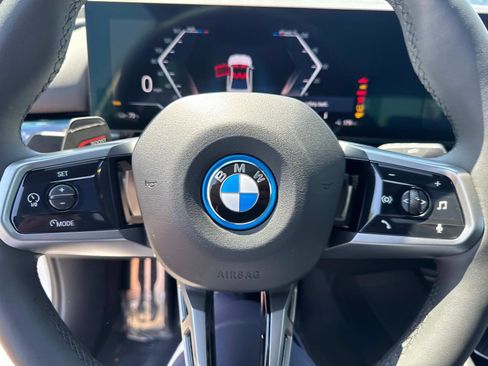 Used 2024 BMW i5 eDrive40i w/ M Sport Package image 17