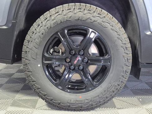 Used 2022 GMC Acadia AT4 w/ Preferred Package AWD/4WD image 32