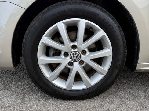 Used 2013 Volkswagen Jetta SE image 28