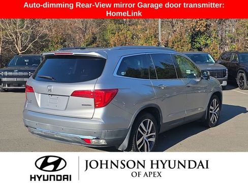 Used 2017 Honda Pilot Touring image 15