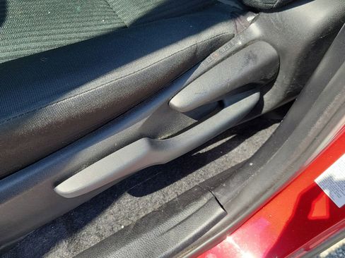 Used 2017 Toyota RAV4 LE image 17