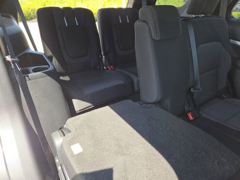 Used 2017 Ford Explorer XLT AWD/4WD image 19