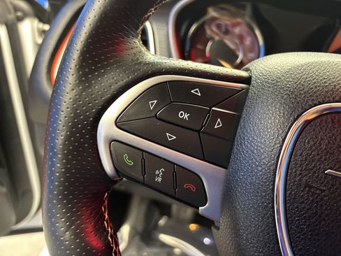 Used 2016 Dodge Challenger SRT Hellcat RWD image 15