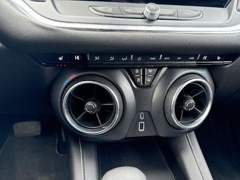 Certified 2025 Chevrolet Blazer LT image 11