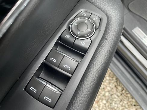 Certified 2025 GMC Yukon Denali AWD/4WD image 28