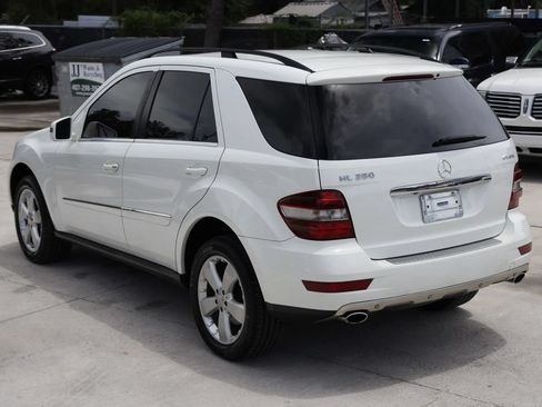Used 2011 Mercedes-Benz ML 350 4MATIC image 4