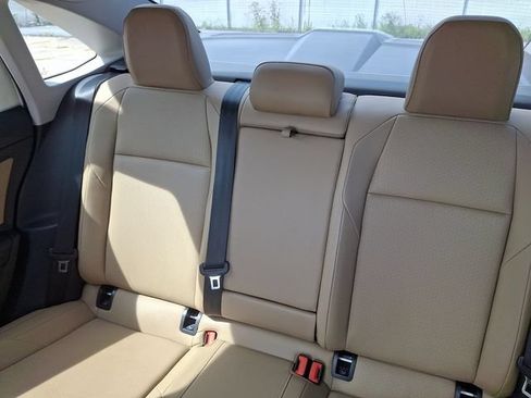 Used 2019 Volkswagen Jetta SE w/ Cold Weather Package FWD image 18