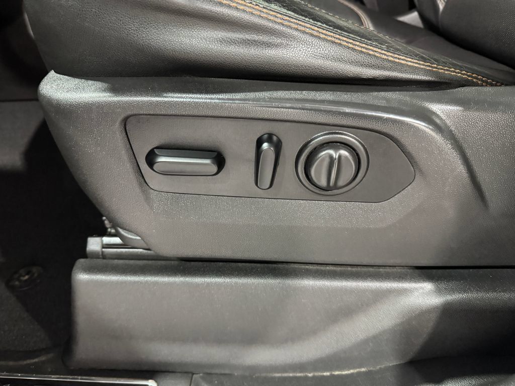 Used 2021 GMC Sierra 1500 AT4 AWD/4WD image 18