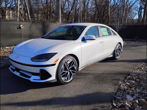 New 2025 Hyundai Ioniq 6 SEL AWD/4WD image 2