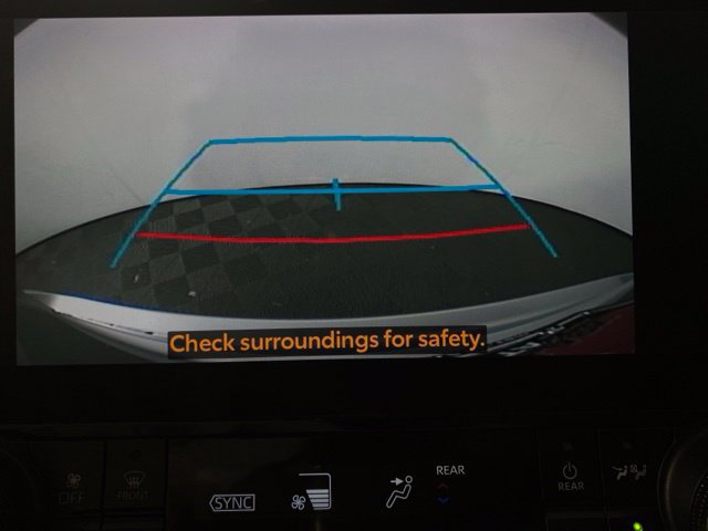 Used 2023 Toyota Highlander XLE FWD image 27