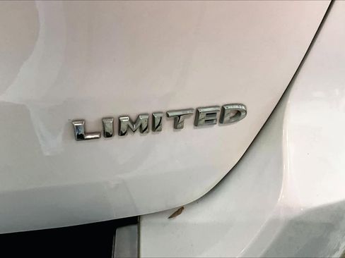 Used 2021 Jeep Grand Cherokee Limited AWD/4WD image 10