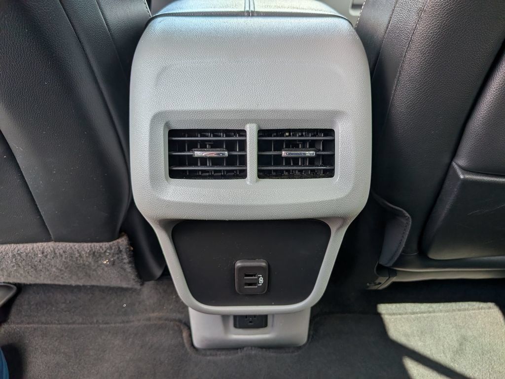 Used 2023 GMC Terrain SLT FWD image 34