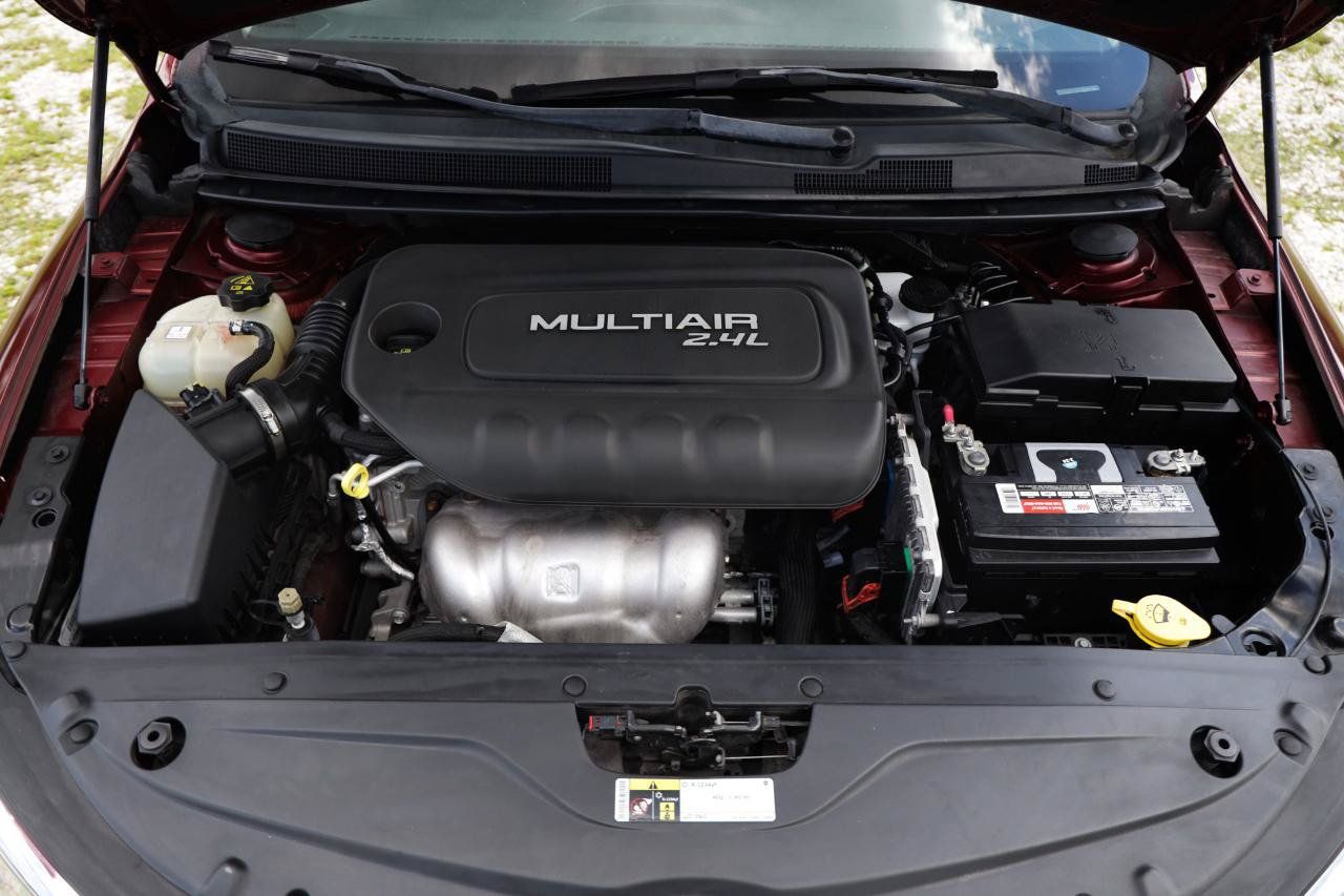 Used 2015 Chrysler 200 Limited w/ Convenience Group FWD image 20