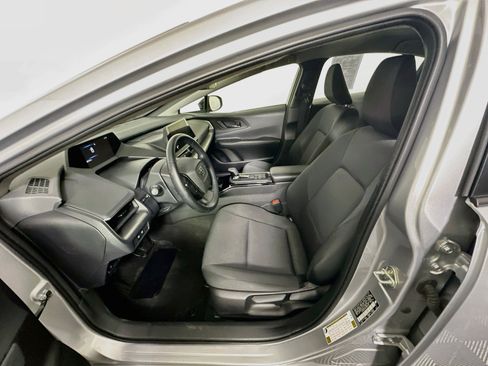 Used 2025 Toyota Prius LE FWD image 13