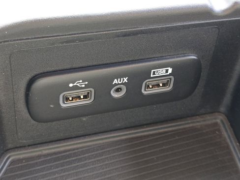 Used 2018 RAM 1500 Express w/ Express Value Package image 6