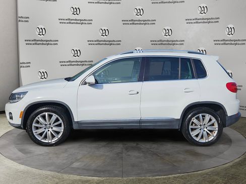 Used 2015 Volkswagen Tiguan SEL FWD image 2