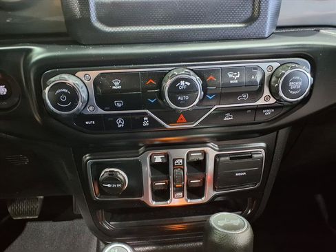 Certified 2021 Jeep Wrangler Unlimited Sahara image 10