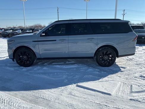 New 2026 Lincoln Navigator L Reserve w/ Jet Appearance Package image 2