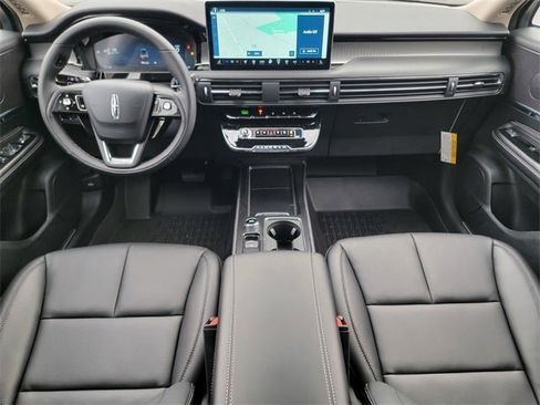 New 2026 Lincoln Corsair Premiere image 25