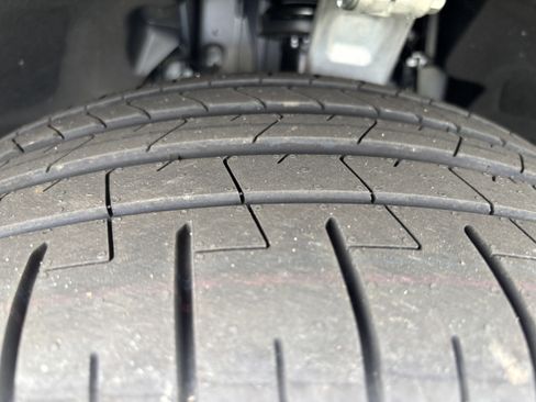 Used 2026 BMW X5 sDrive40i w/ Executive Package image 12