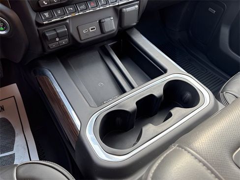 Used 2022 Chevrolet Silverado 3500 High Country image 18