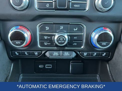 Certified 2023 GMC Yukon XL SLT AWD/4WD image 14