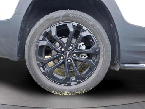 Used 2022 GMC Terrain SLT w/ LPO, 'HIT The Road' Package FWD image 20