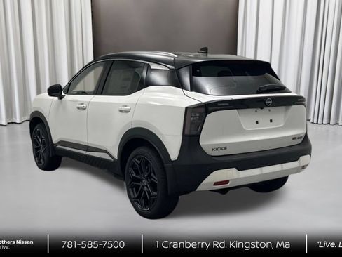 New 2026 Nissan Kicks SR w/ SR Premium Package AWD/4WD image 7