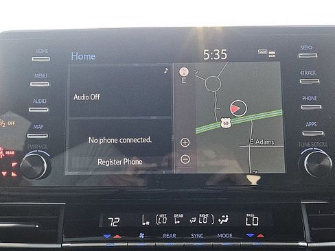 Used 2022 Toyota Sienna Platinum image 11