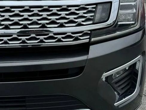 Used 2018 Ford Expedition Platinum AWD/4WD image 9