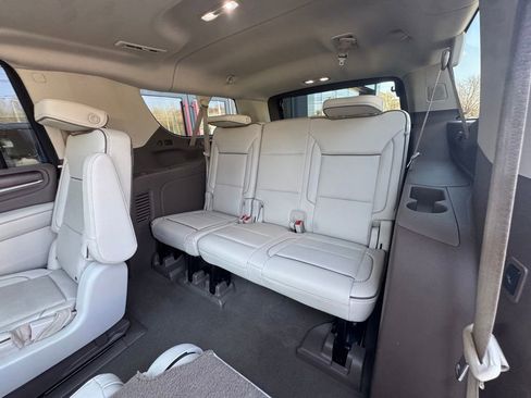 Used 2021 GMC Yukon XL Denali w/ Denali Ultimate Package RWD image 32