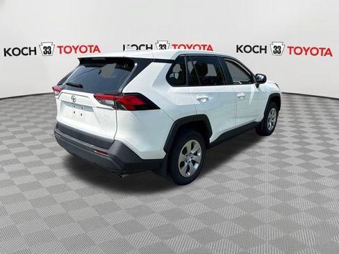 Used 2022 Toyota RAV4 LE AWD/4WD image 8