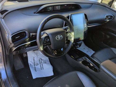 Used 2021 Toyota Prius Limited image 14