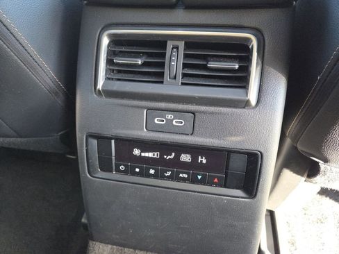 Certified 2025 MAZDA CX-90 3.3 Turbo w/ Preferred Package image 11