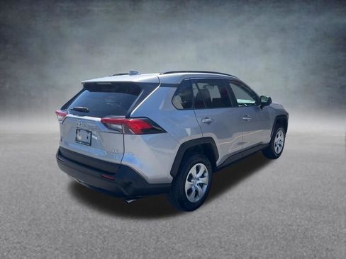 Used 2019 Toyota RAV4 LE AWD/4WD image 5