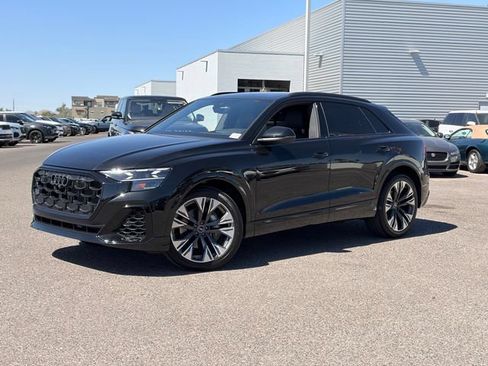 Used 2025 Audi Q8 Prestige AWD/4WD image 2