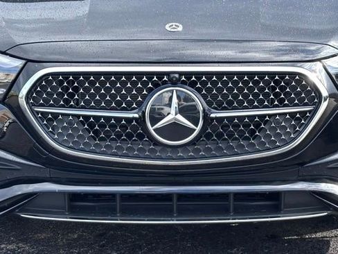 New 2026 Mercedes-Benz E 350 4MATIC Sedan image 3