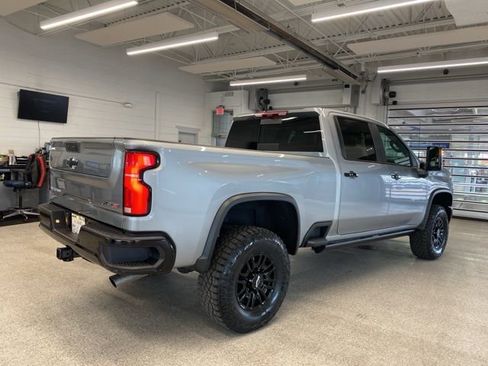 Certified 2026 Chevrolet Silverado 2500 ZR2 AWD/4WD image 7