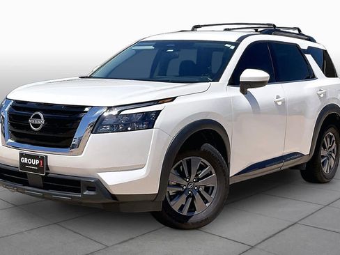 Used 2024 Nissan Pathfinder SV w/ Cargo Package AWD/4WD image 3
