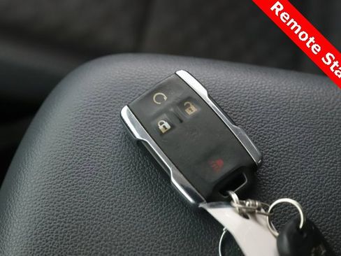 Used 2015 Chevrolet Colorado Z71 image 3