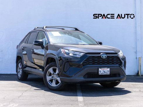 Used 2024 Toyota RAV4 XLE w/ Convenience Package AWD/4WD image 1