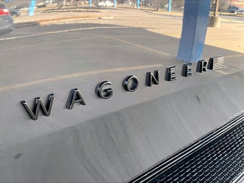 Used 2023 Jeep Wagoneer Series II image 31
