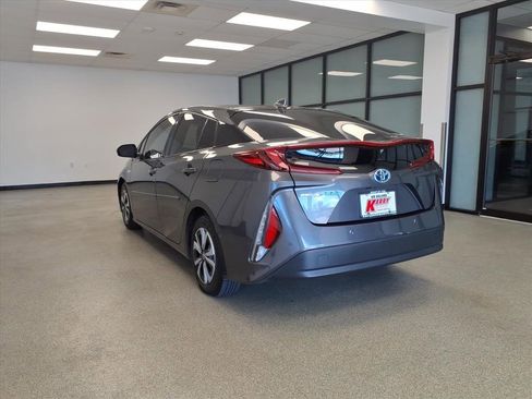 Certified 2019 Toyota Prius Prime Advanced image 6
