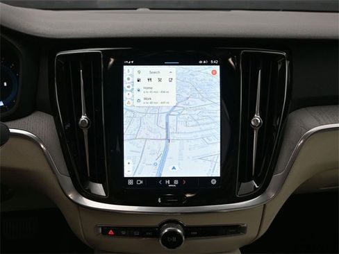 Used 2025 Volvo S60 B5 Plus image 14