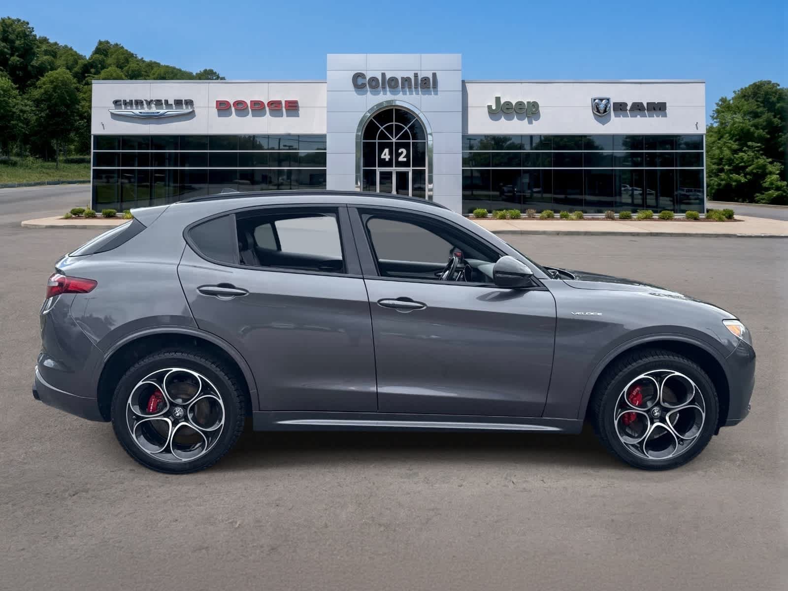 Used 2023 Alfa Romeo Stelvio Veloce AWD/4WD image 10